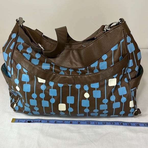 Petunia Pickle Bottom shoulder bag - Picture 12 of 16